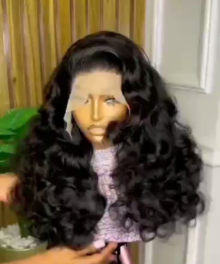 Screenshot_20240125-0038342.jpg 18" SDD LUXURY BODY WAVE WITH FULL FRONTAL - Image 1